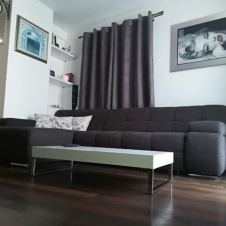 Apartman Brzović Omiš Zewnętrze zdjęcie